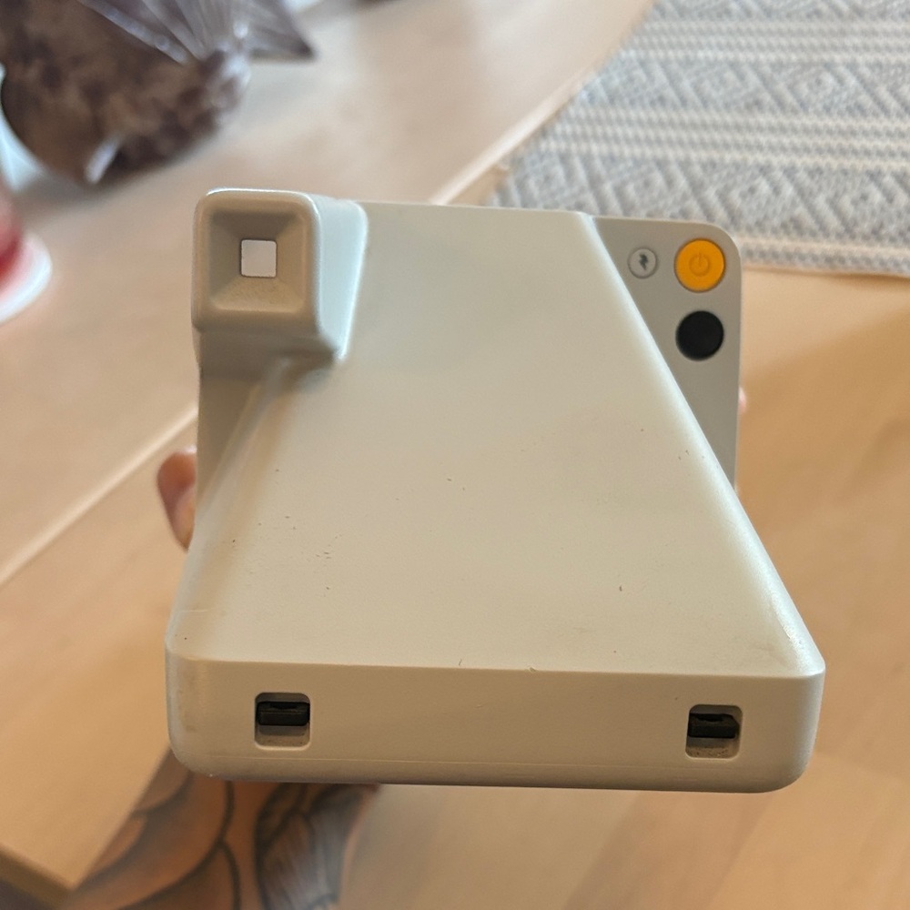 Polaroid Now Instant Camera - Picture 4 of 6
